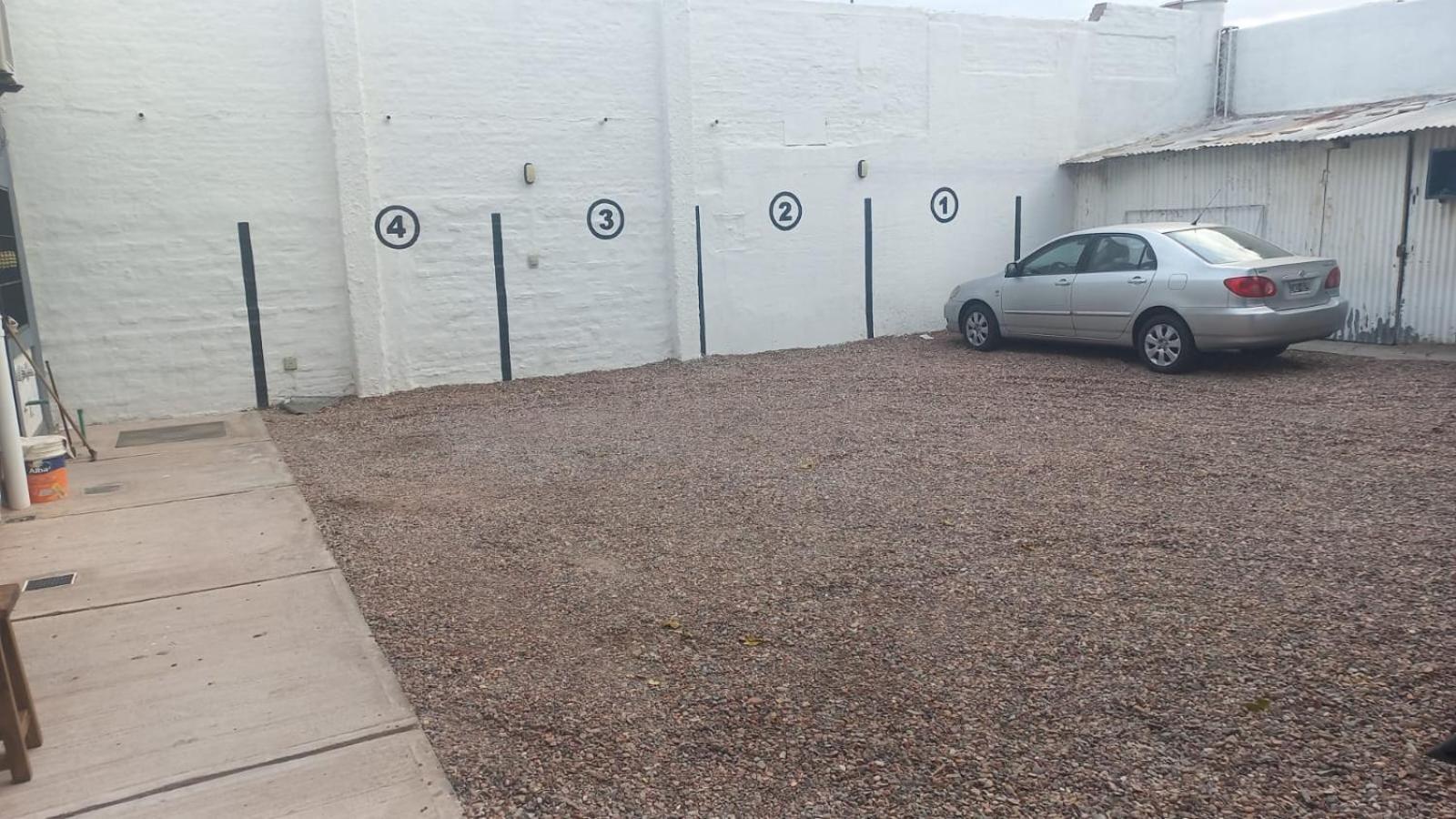 Apartamento Willy - En Zona Residencial Con Estacionamiento
